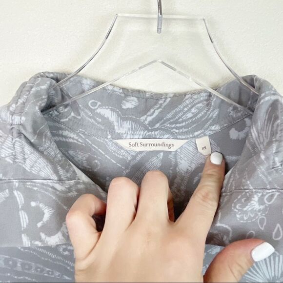 Soft Surroundings Grey Button Down Blouse Lagenlook Artsy Small Paisley - Picture 5 of 8